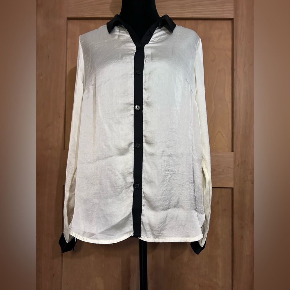 H&M Ivory Blouse with Black Accents - Picture 1 of 6